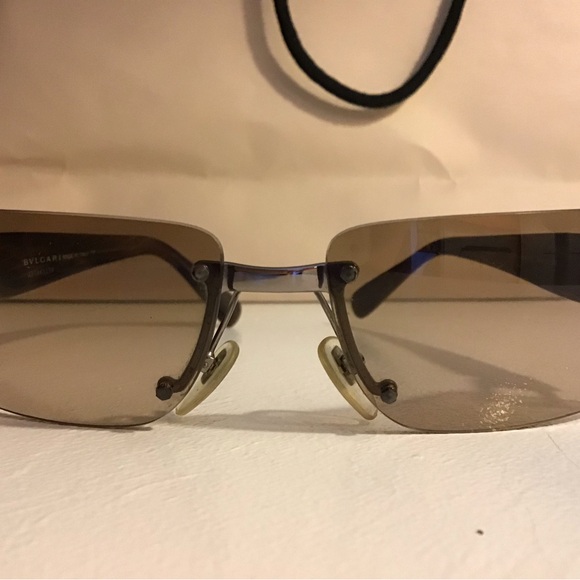 Gorgeous BVLGARI Sunglasses with Case - Picture 6 of 11